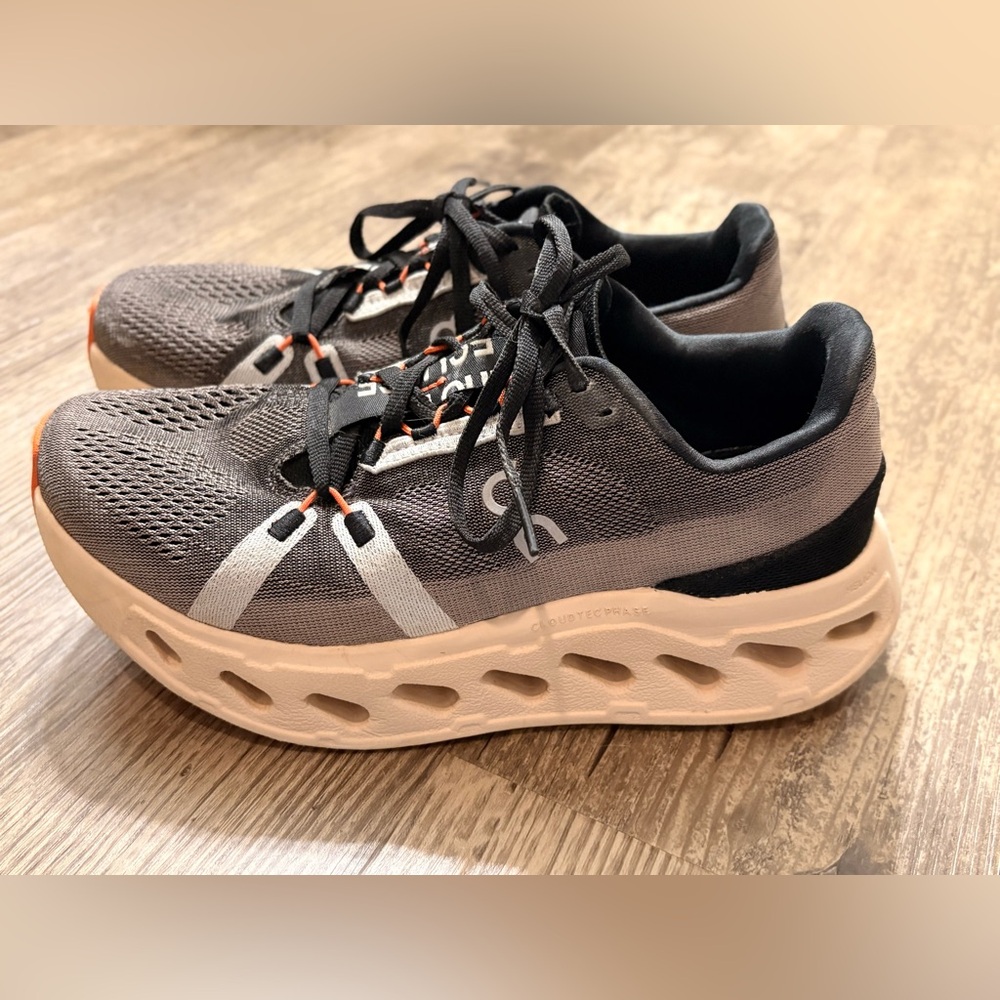 On Clouds Women's Athletic Shoes (extra cushion)